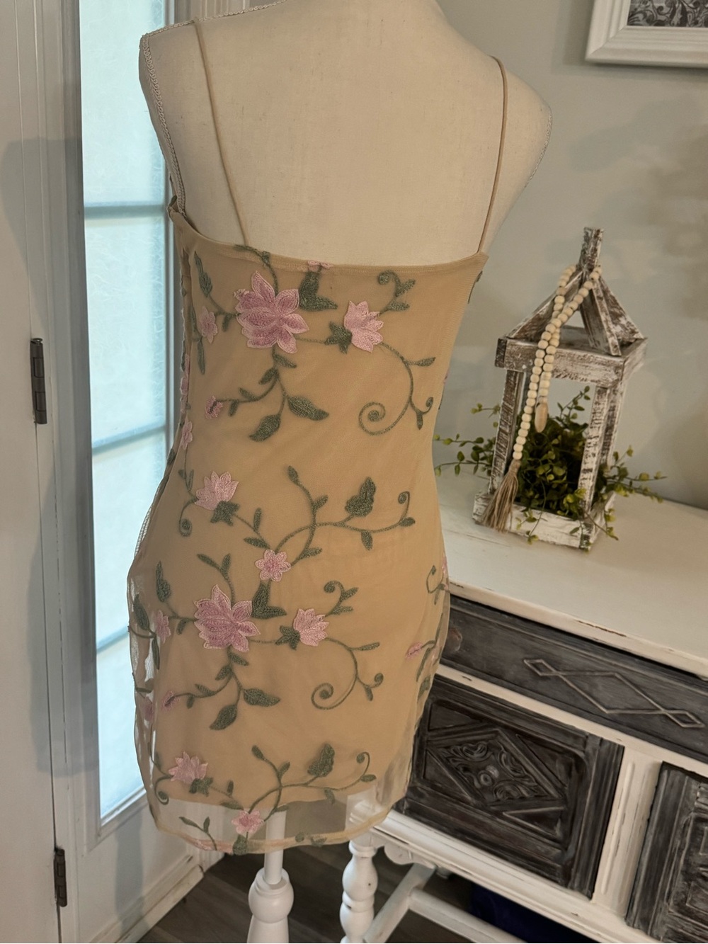 Kendall & Kylie Romance Floral Mini Dress Nude Size 0/2 - Picture 5 of 11